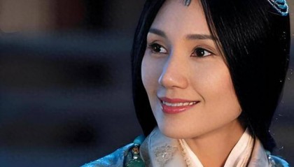 不拍戏就“消失”,47岁的袁泉,已经走上了女演员的另一大道