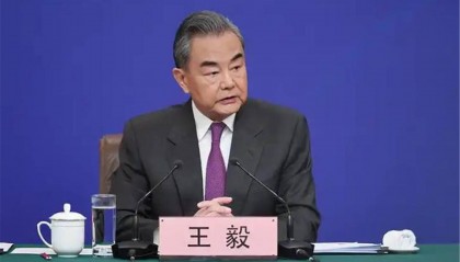 董军王毅算完账后,人民日报16字通告全球,中美元首会晤时机已到