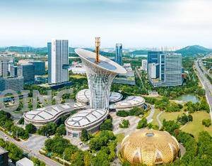 永清环保与灵伴科技携手,打造AR工业环保智能化解决方案