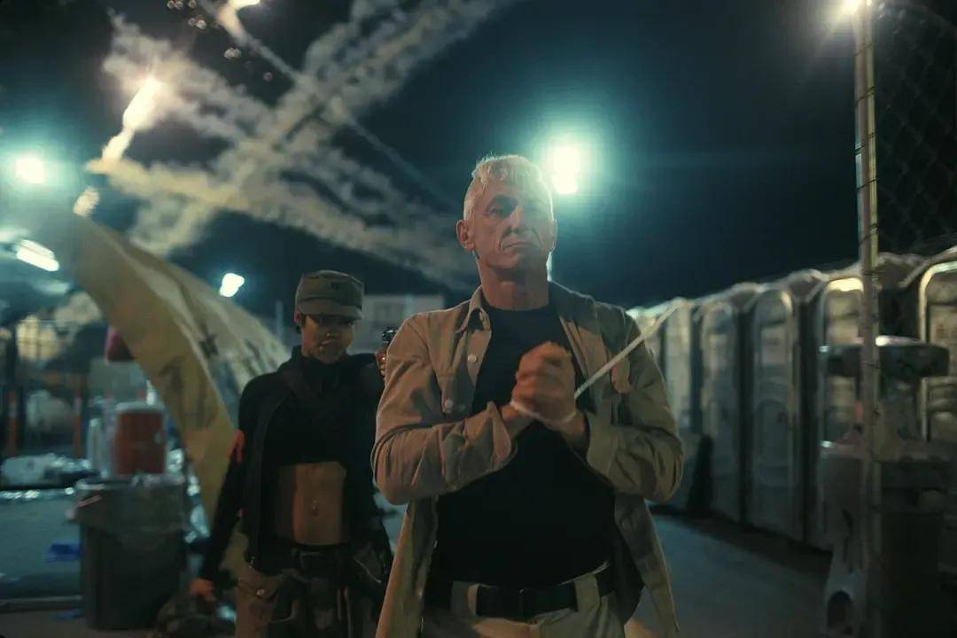 票房不济却成奥斯卡第一热门…小李子的新作《一战再战》值不值得超高评价?